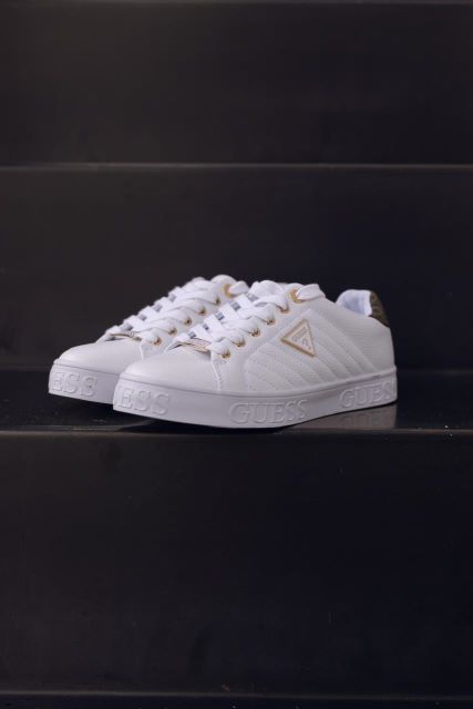 TENIS GUESS BLANCOS