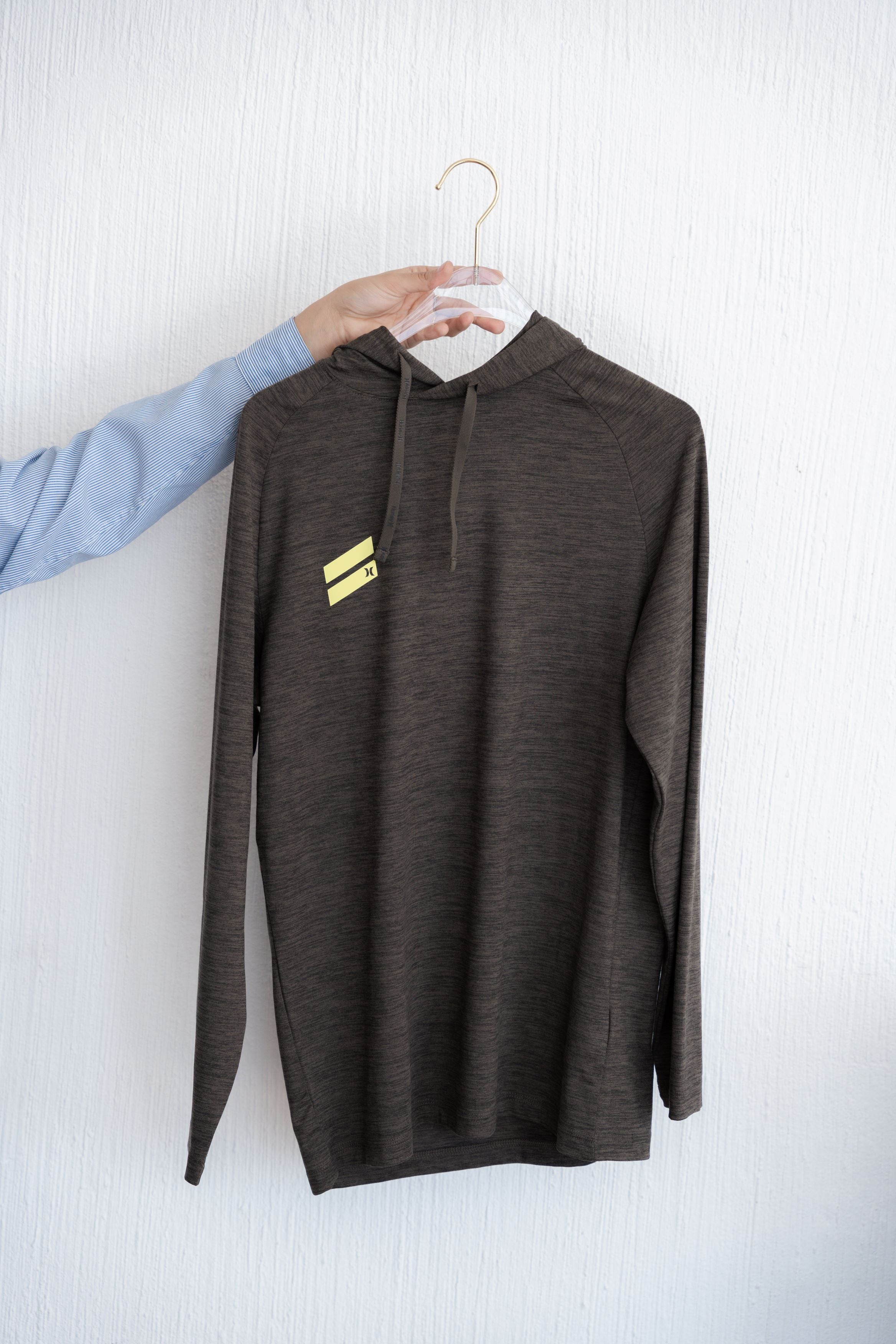 SUDADERA LIGERA CON CAPUCHA HURLEY – GRIS JASPEADO