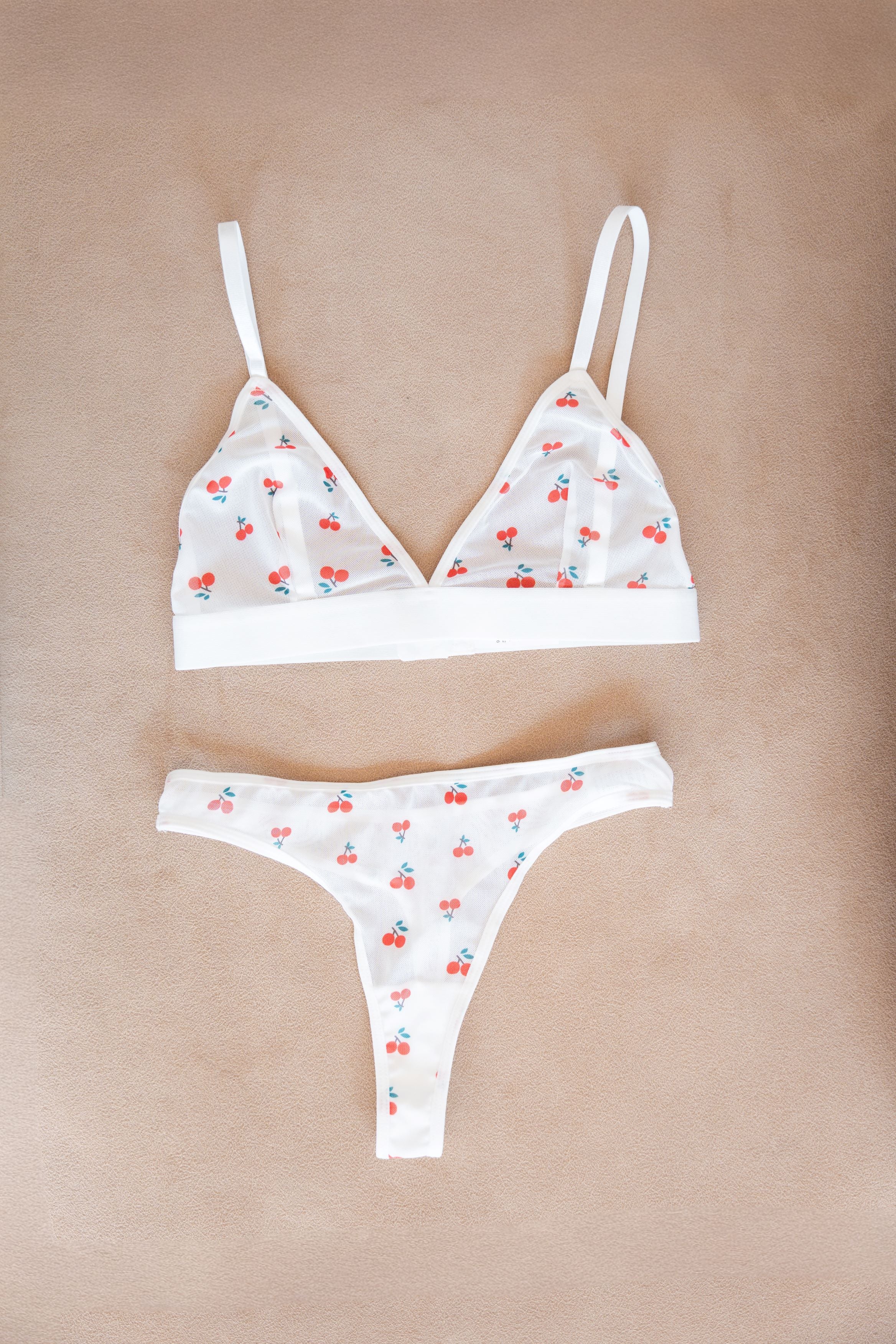 SET BRA Y PANTY "CHERRY SWEET"