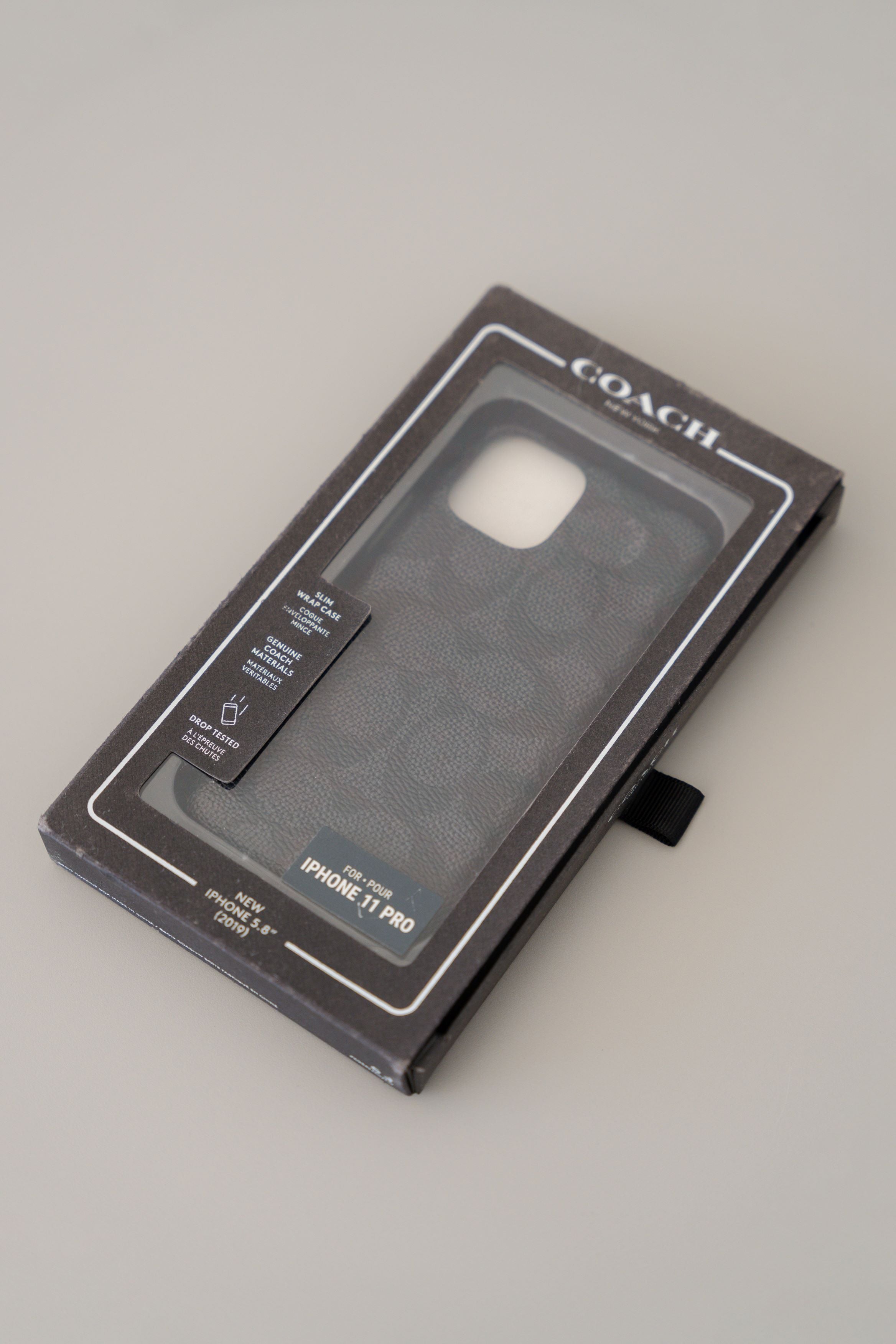 FUNDA COACH SLIM WRAP PARA IPHONE 11 PRO