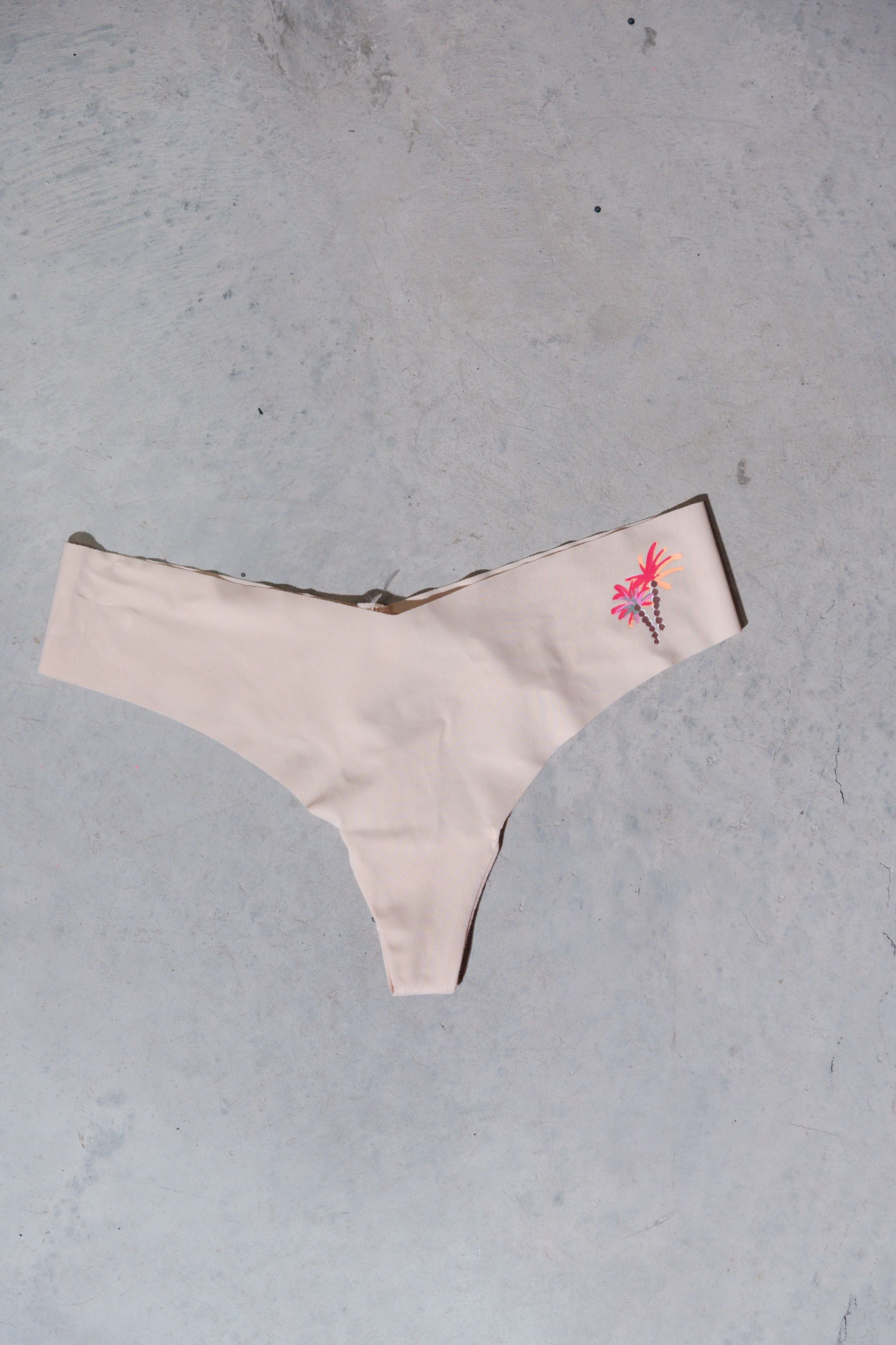PANTY SEAMLESS- NUDE CON DISENO