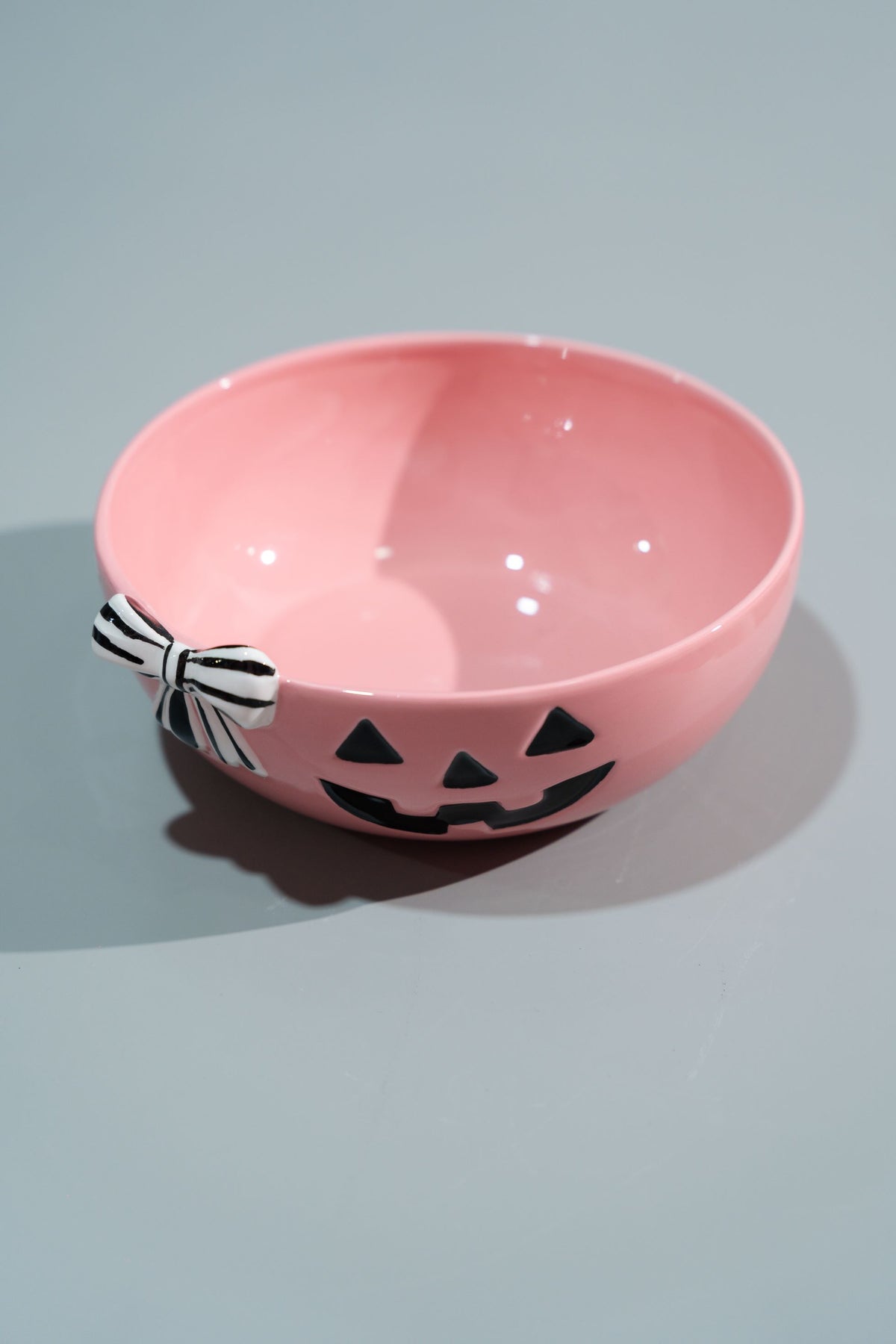 TAZÓN CERÁMICO DE CALABAZA HALLOWEEN CON MOÑO COQUETTE