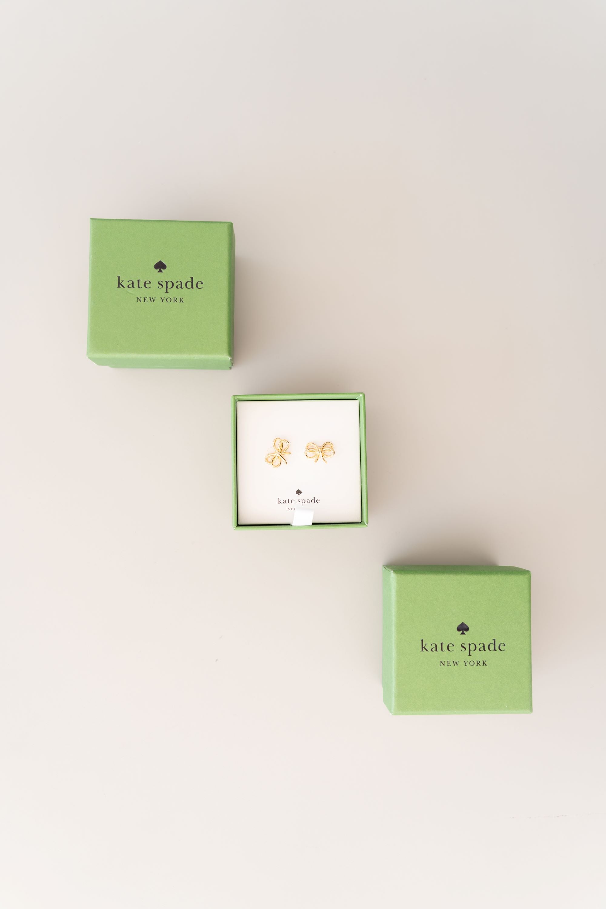 Aretes Kate Spade New York – Diseño de Moño