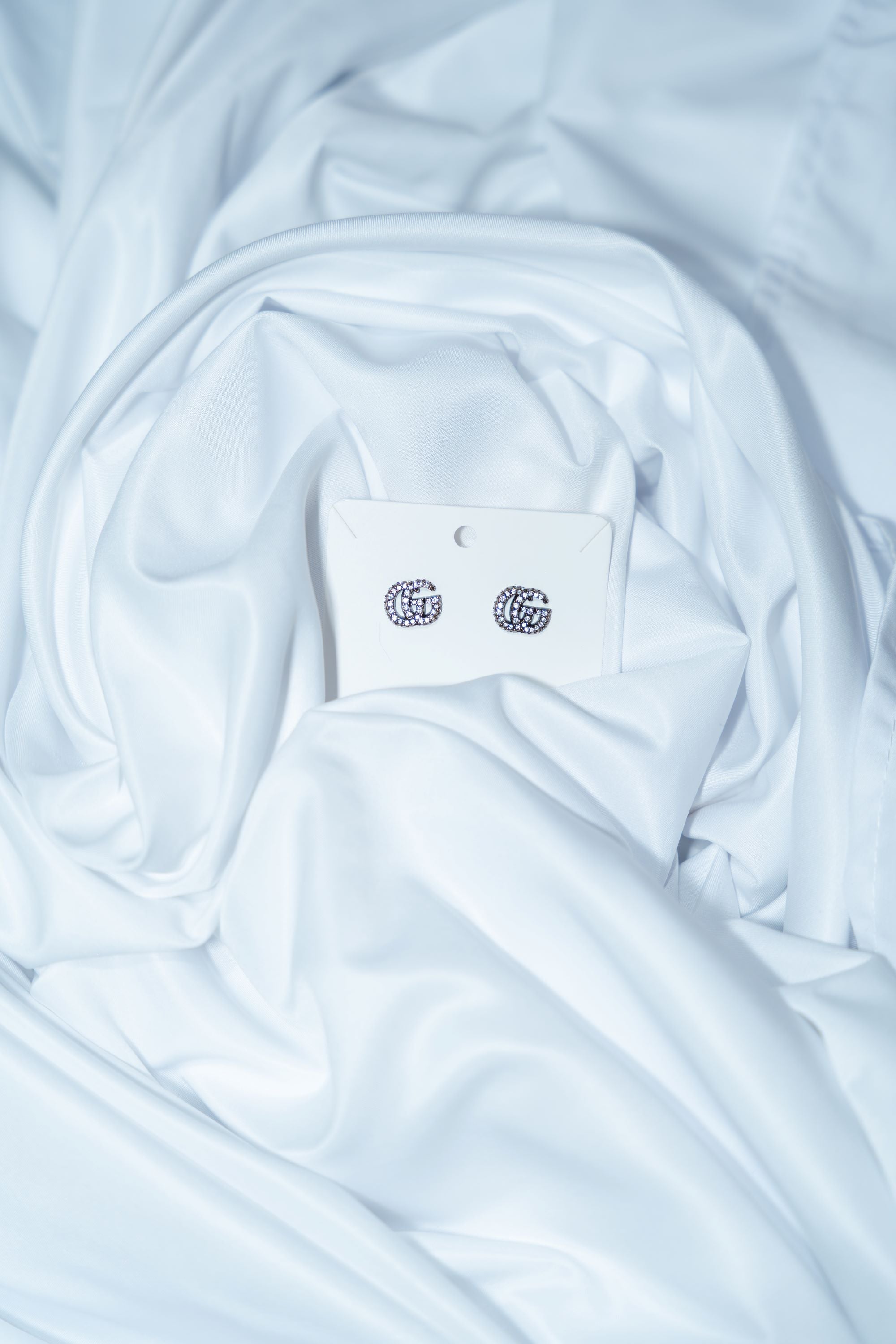 ARETES DE TOPOS DOBLE G CON CRISTALES – DUP GUCCI