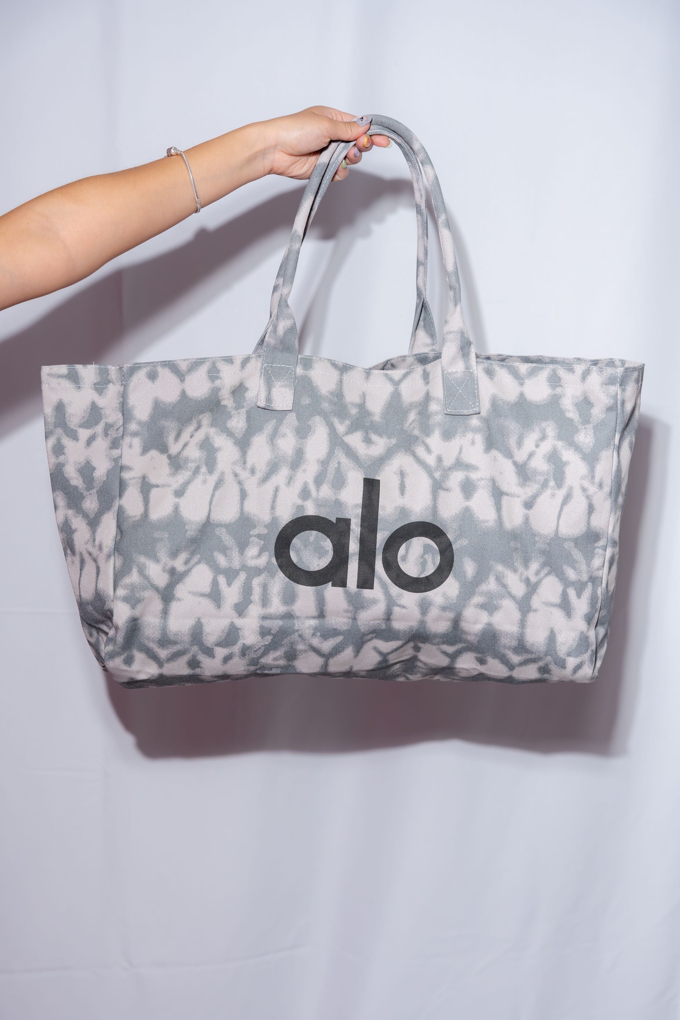 BOLSO TOTE ALO YOGA - DISEÑO TIE-DYE GRIS