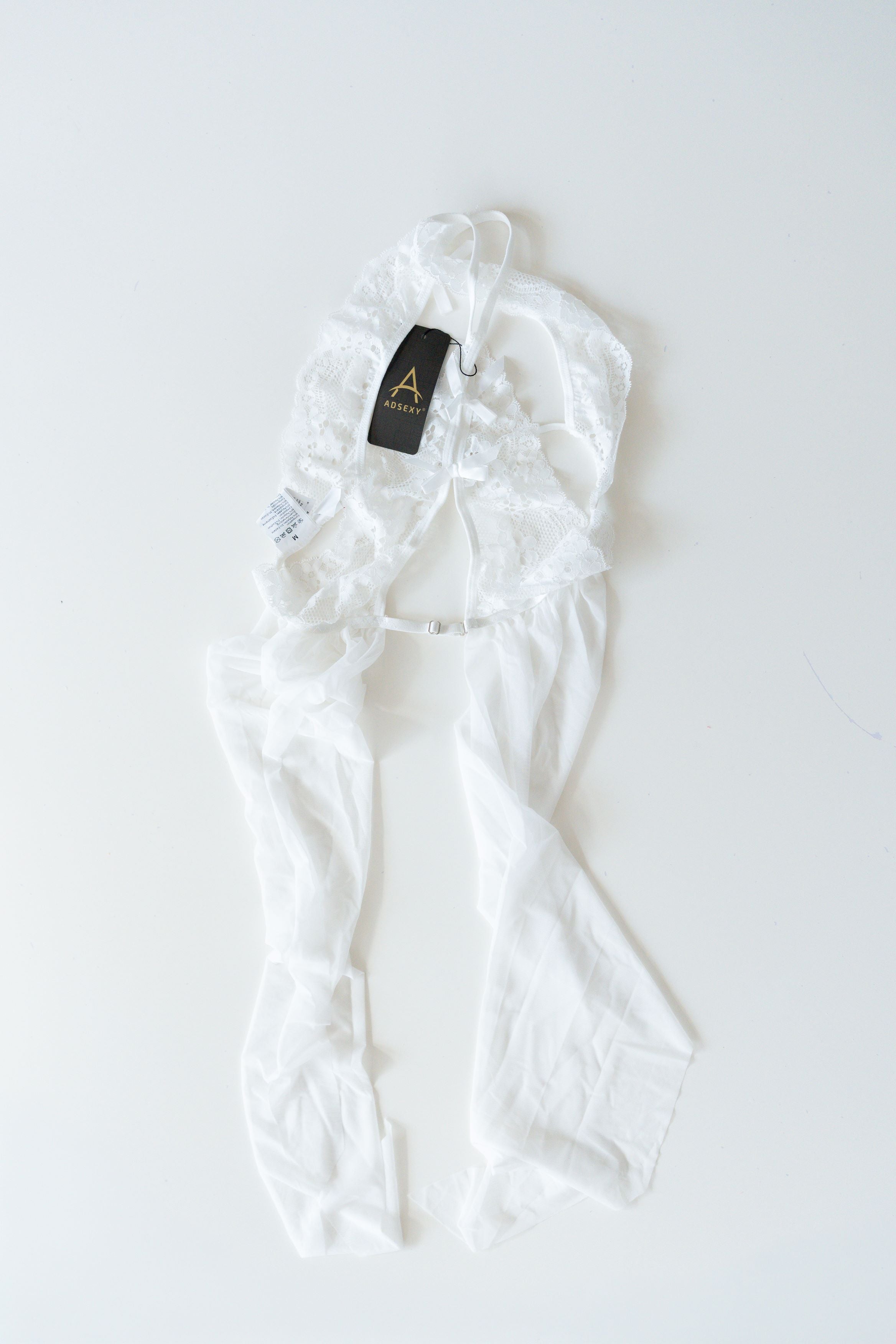 SET DE LENCERÍA BLANCA CON ENCAJE Y TUL (ADSEXY)