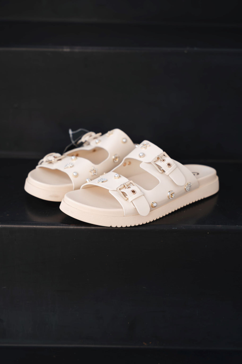 SANDALIAS GUESS