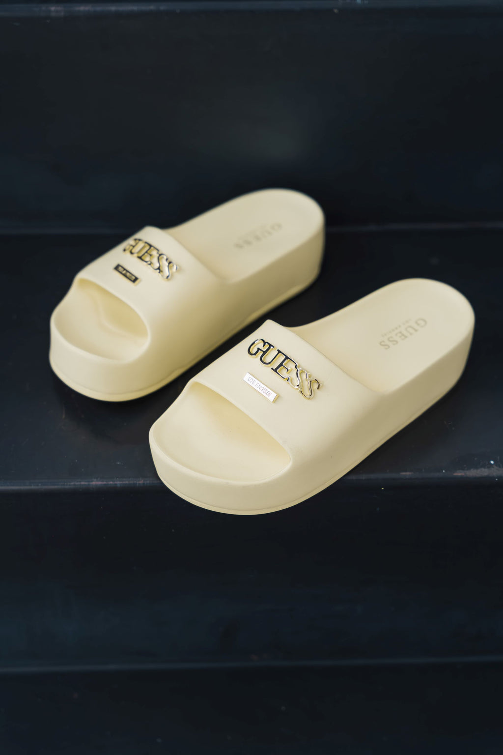 SANDALIAS GUESS