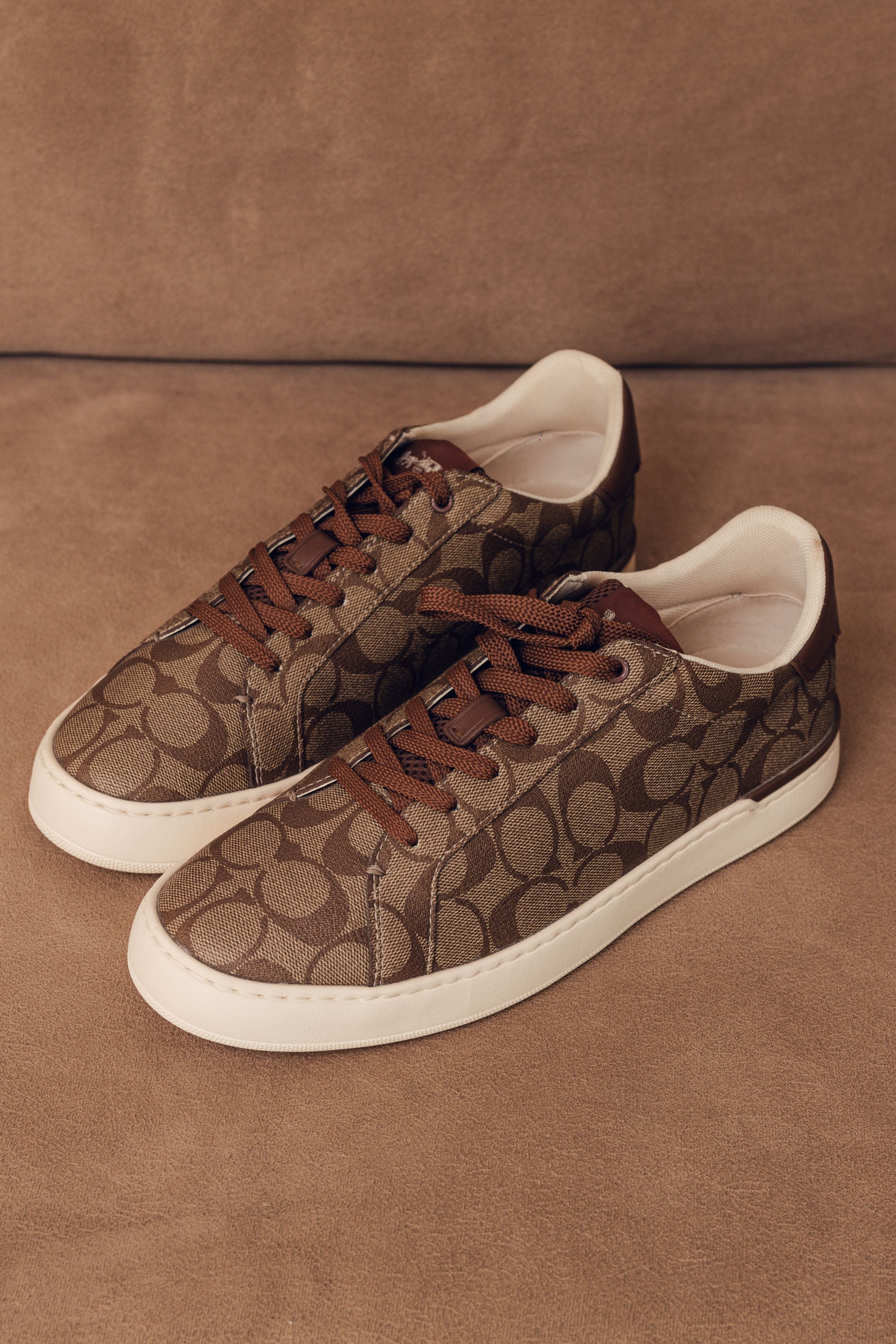 TENIS COACH HOMBRE