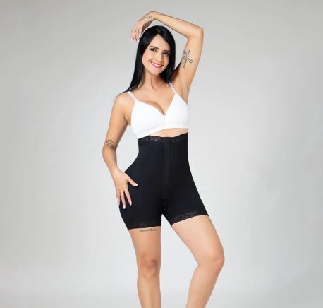 SHORT TIPO FAJA