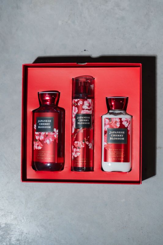 SET DE REGALO JAPANESECHERRY BLOSSOMBATH& DOBY WORKS